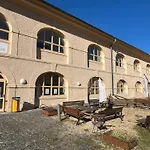 Artillery Barracks Vandrarhem *